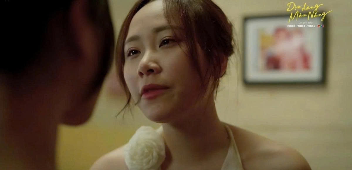 Nữ diễn viên quê Hải Phòng đang bị khán giả 'ghét cay ghét đắng' trong 'Dịu dàng màu nắng' là ai?- Ảnh 3.