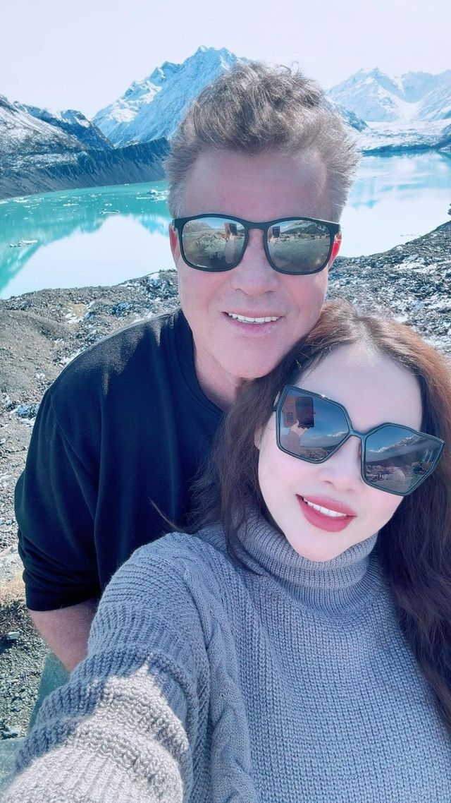 Á hậu Vbiz bịt kín mít ra sân pickleball chỉ thoáng nhìn outfit cũng biết chuẩn phú