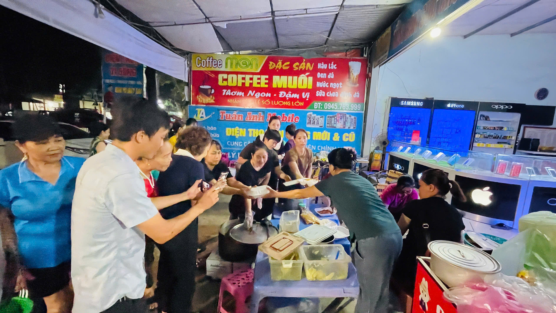 Nhà hàng2.jpg