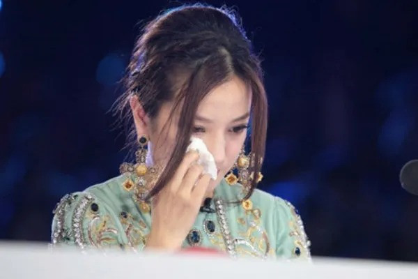 Triệu Vy rơi vào đường cùng tiêu tán sạch tài sản nghìn tỷ