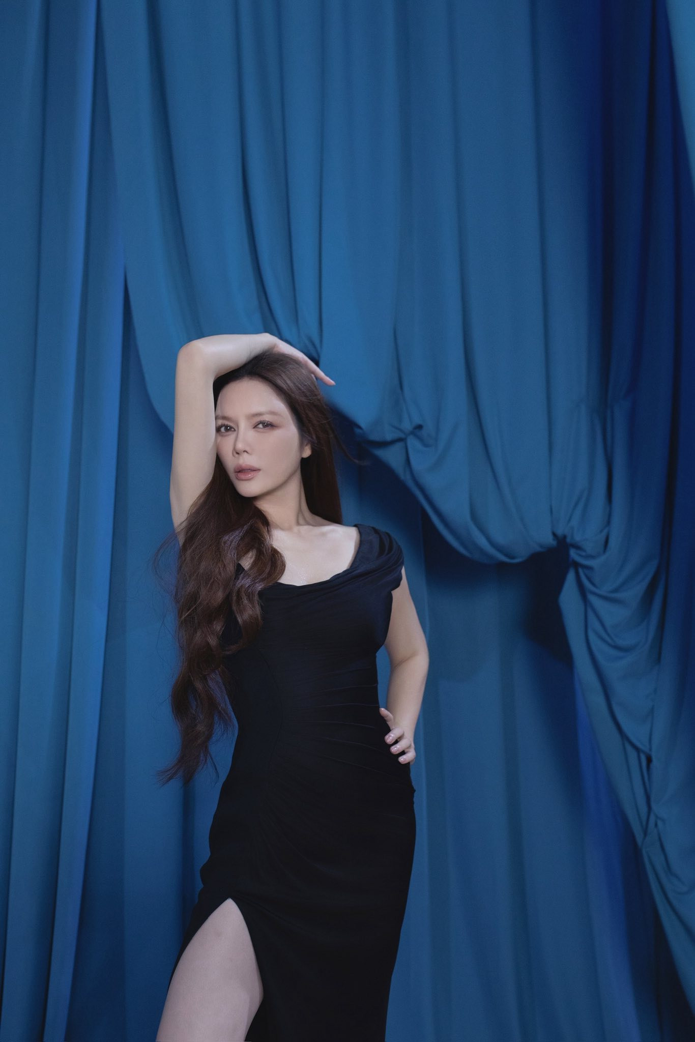 Nhan sắc nữ diễn viên vừa tổ chức sinh nhật hoành tráng với 150 người phục vụ, bắn pháo hoa suốt 30 phút- Ảnh 4.