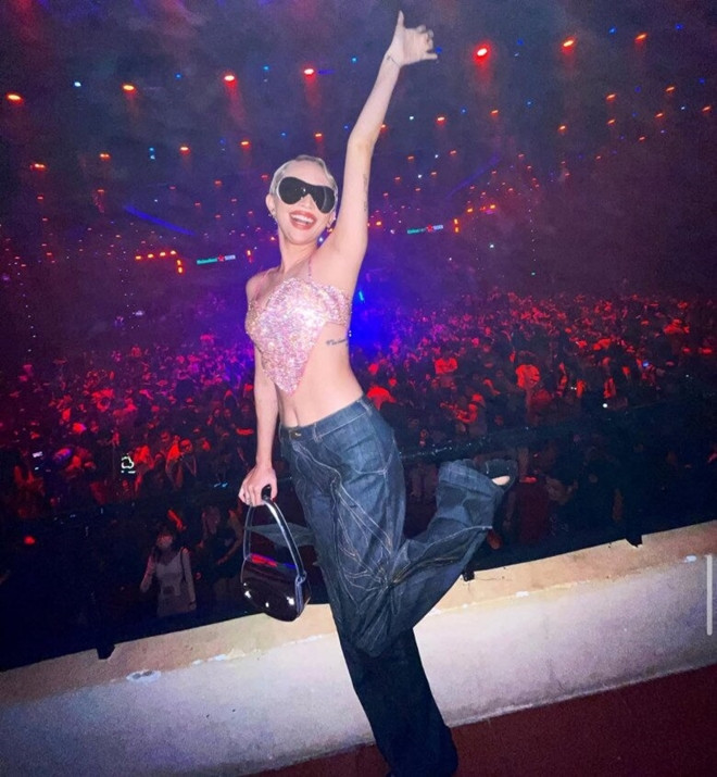 Tóc Tiên xứng danh là mỹ nhân nghiện khoe eo nhất Vbiz