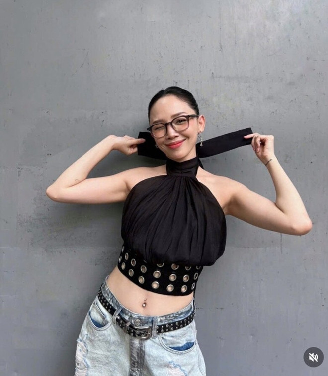 Tóc Tiên xứng danh là mỹ nhân nghiện khoe eo nhất Vbiz