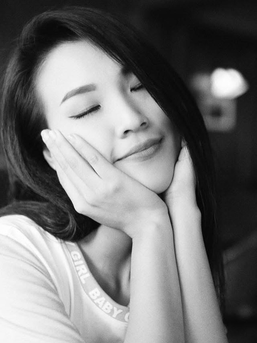 Bỏ sự nghiệp vì tình yêu, Á hậu vẫn nhận kết cục buồn: Ly hôn chồng Tây đầy bí ẩn- Ảnh 6.