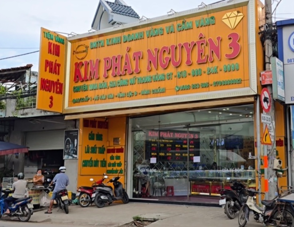 cuop tiem vang 1.png