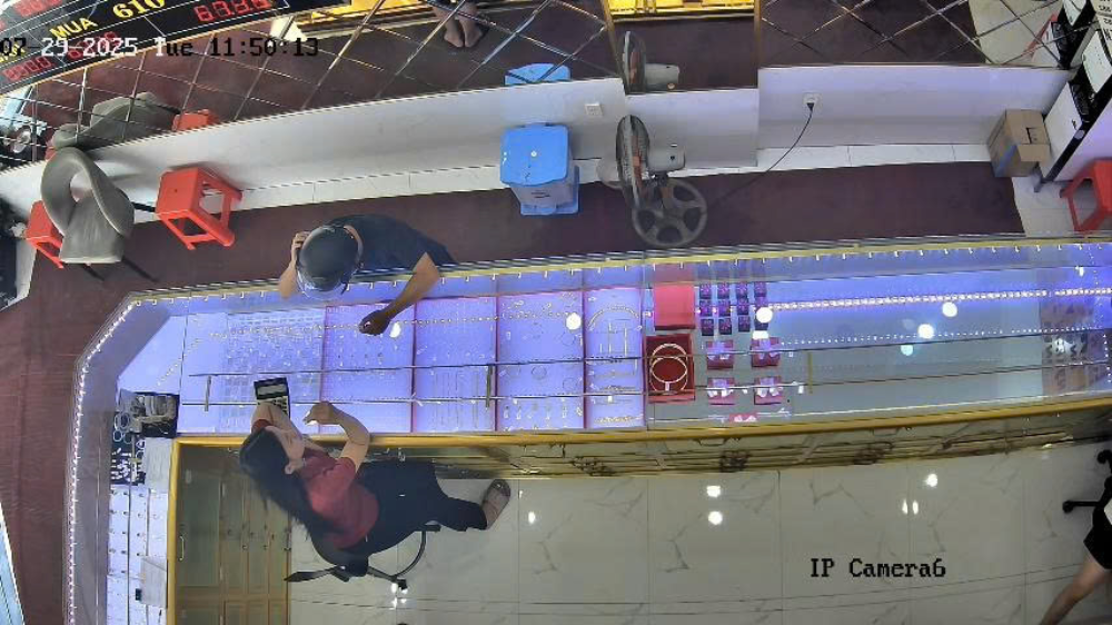 cuop tiem vang 2.png