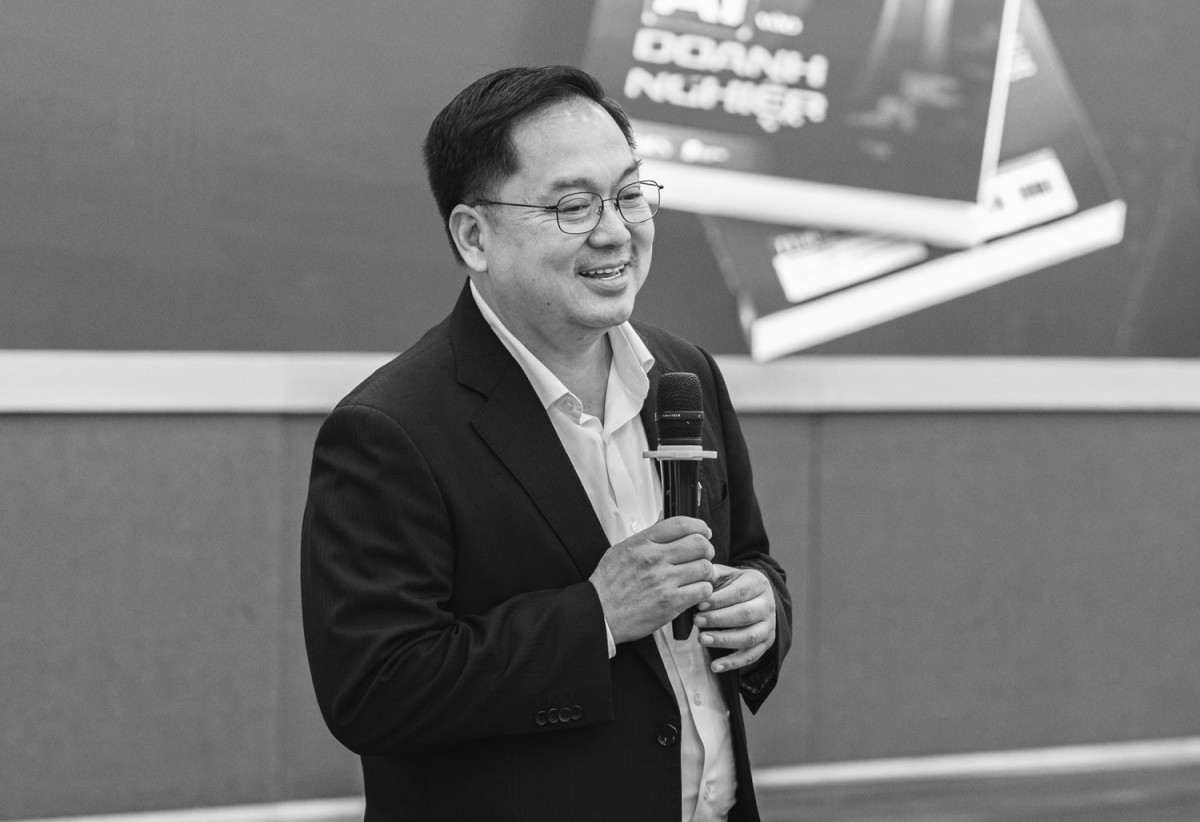 ongHoangNamTien