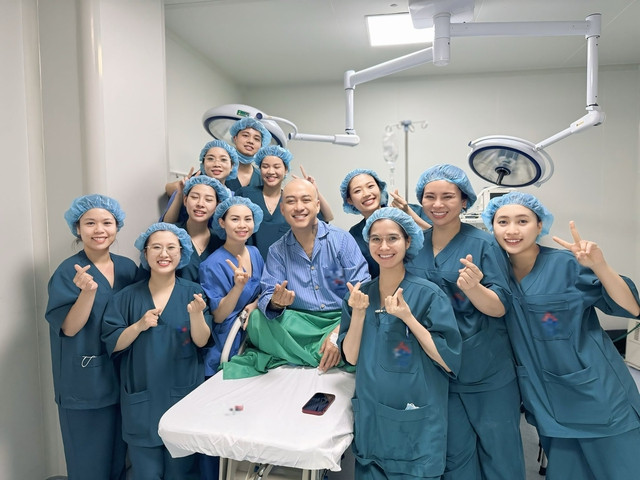 Tuấn Hưng hiện ra sao sau ca nhập viện phẫu thuật