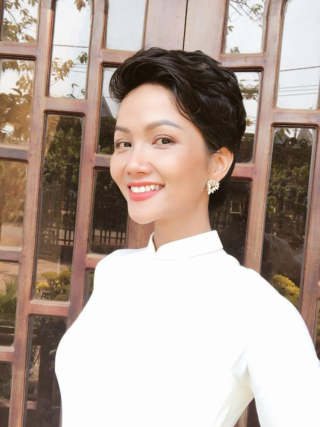 Chỉ trung thành với tóc tém nhưng HH HHen Niê vẫn biến tấu đủ kiểu thú vị, tuy nhiên cũng có lần thất bại - Ảnh 13.