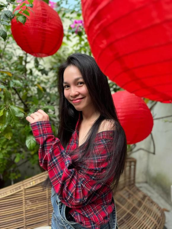 nu ca si 44 tuoi dep nhu 20 lam me don than va ve gia muon vao vien duong lao 2 ngoisaovn w1536 h2048.jpg