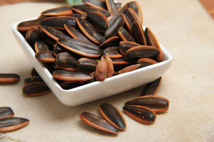 3 loại hạt này âm thầm hủy hoại mạch máu Bác sĩ cảnh báo Dù nam hay nữ già hay trẻ đều nên ăn ít