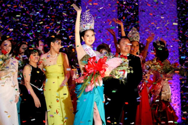 Người đẹp quê Trà Vinh đăng quang hoa hậu cách đây 14 năm: Hào quang bị lu mờ, cố gắng vực dậy sau sai lầm- Ảnh 2.