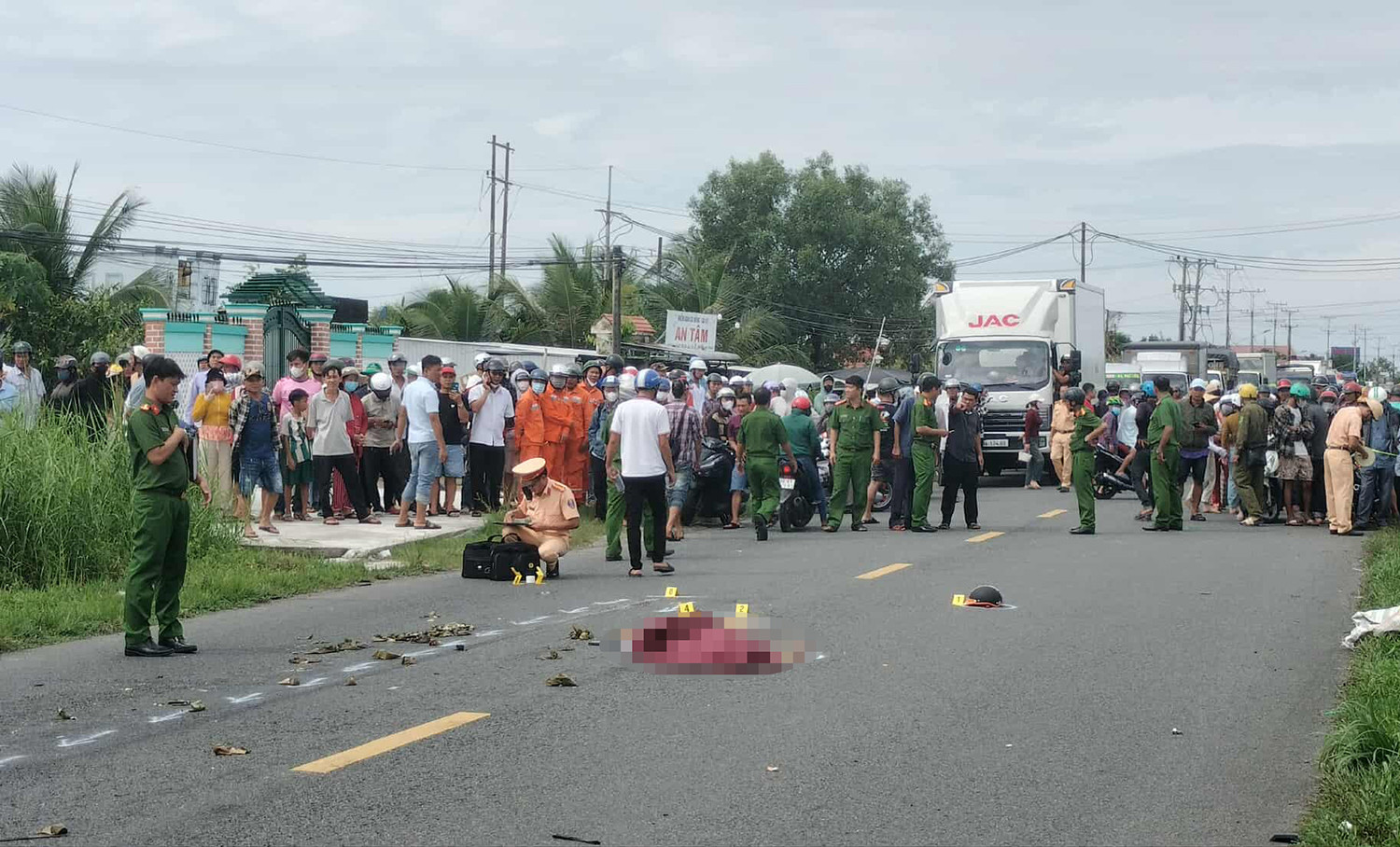 tai nạn Cà Mau 1.jpg