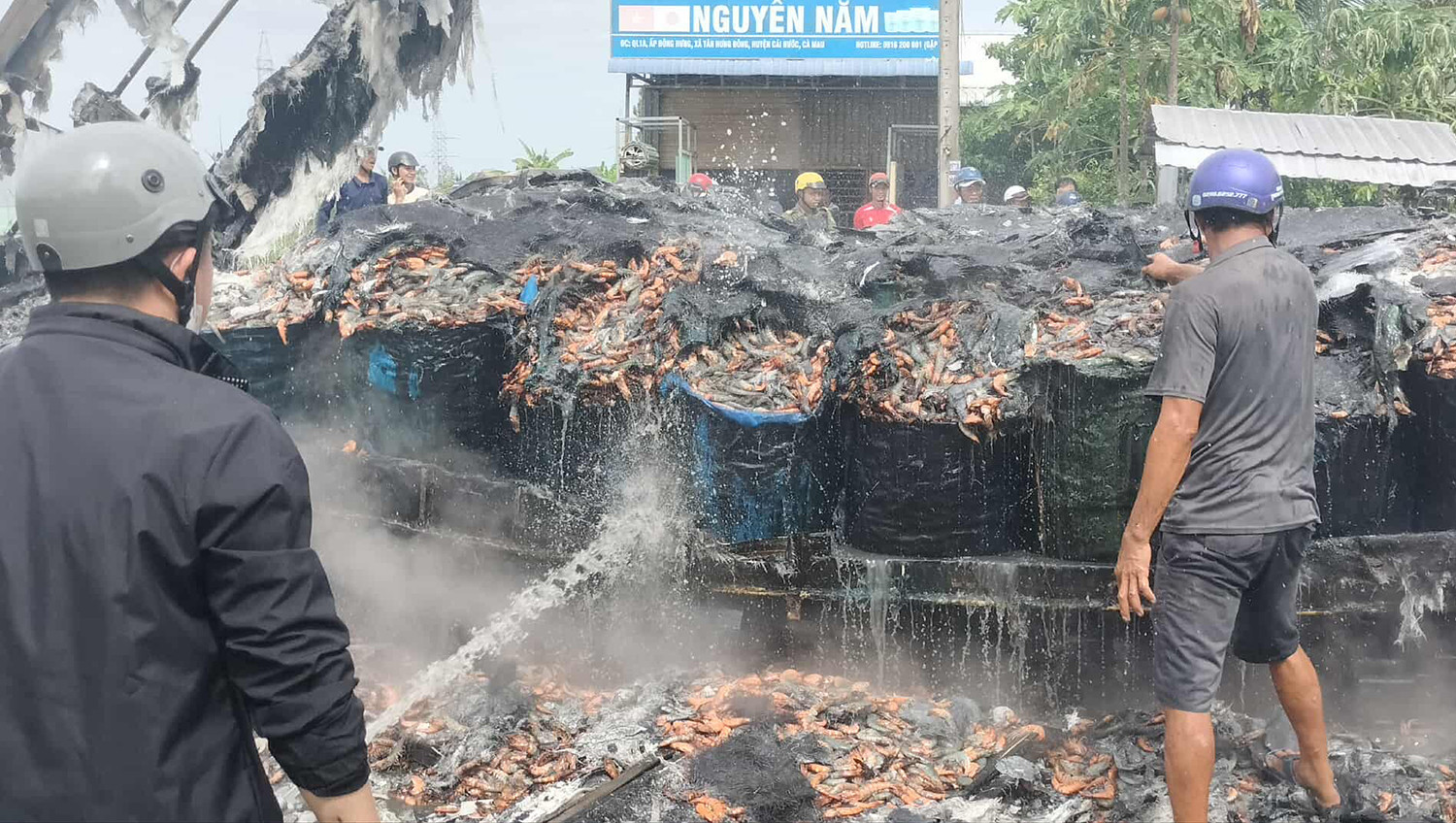 Hiện trường tai nạn CM 4.jpg