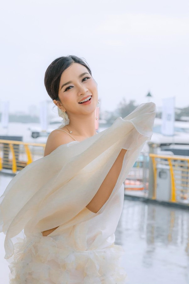 NSƯT Kim Tuyến với vẻ đẹp