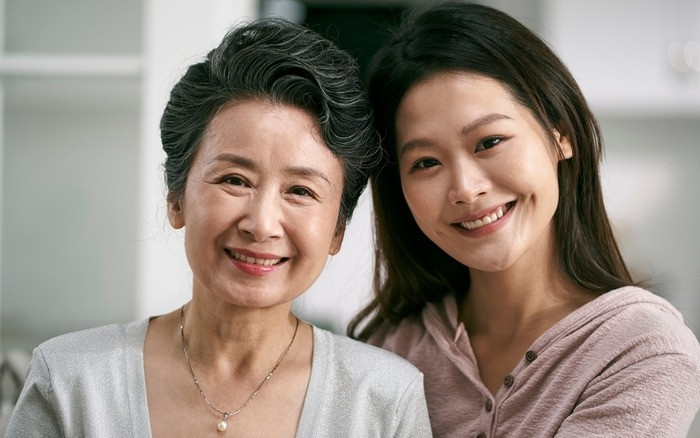 Mẹ U70 tặng nhà để được chăm sóc tuổi già, con gái quay lưng bán nhà trong lặng lẽ - Ảnh 2.