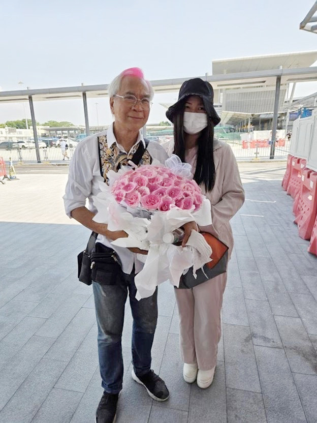 Nam diễn viên Lý Long Cơ bật khóc khi đón bạn gái kém 37 tuổi ra tù- Ảnh 3.