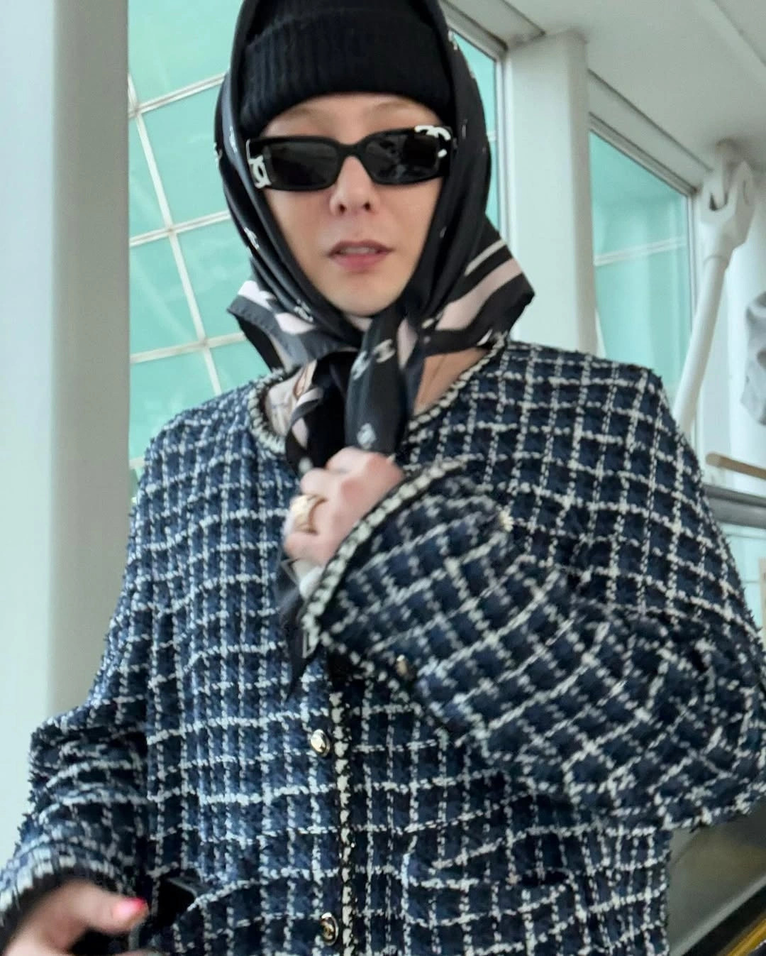 bo suu tap phu kien bac ty cua ong hoang k-pop g-dragon hinh anh 8