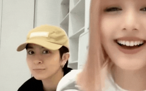 Loạt dấu hiệu bất ổn của Xoài Non sau 1 năm ly hôn Xemesis hẹn hò với Gil Lê