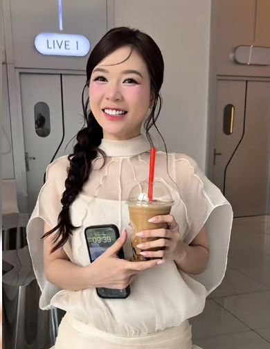 Sam nói gì về vòng 2 nhô cao nghi mang thai lần 2