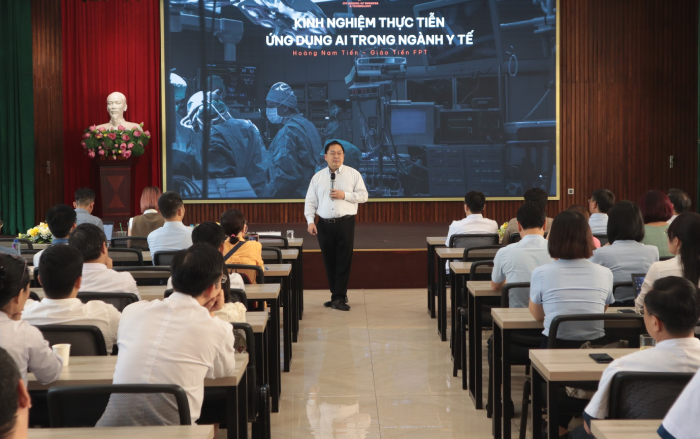 BV e ong hoang.png