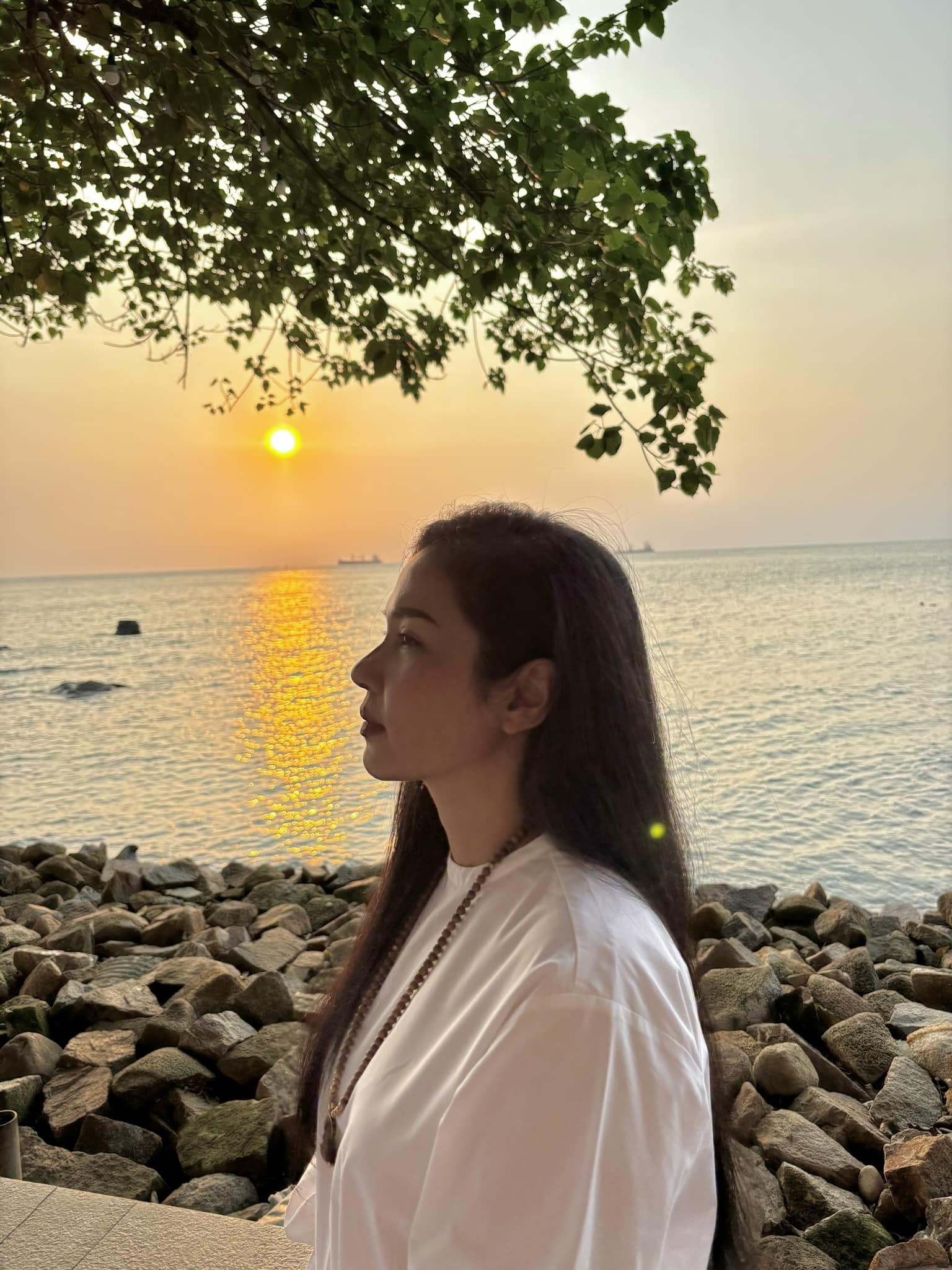 Mặt mộc tuổi trung niên của nữ diễn viên phim 'Người đẹp Tây Đô'- Ảnh 4.