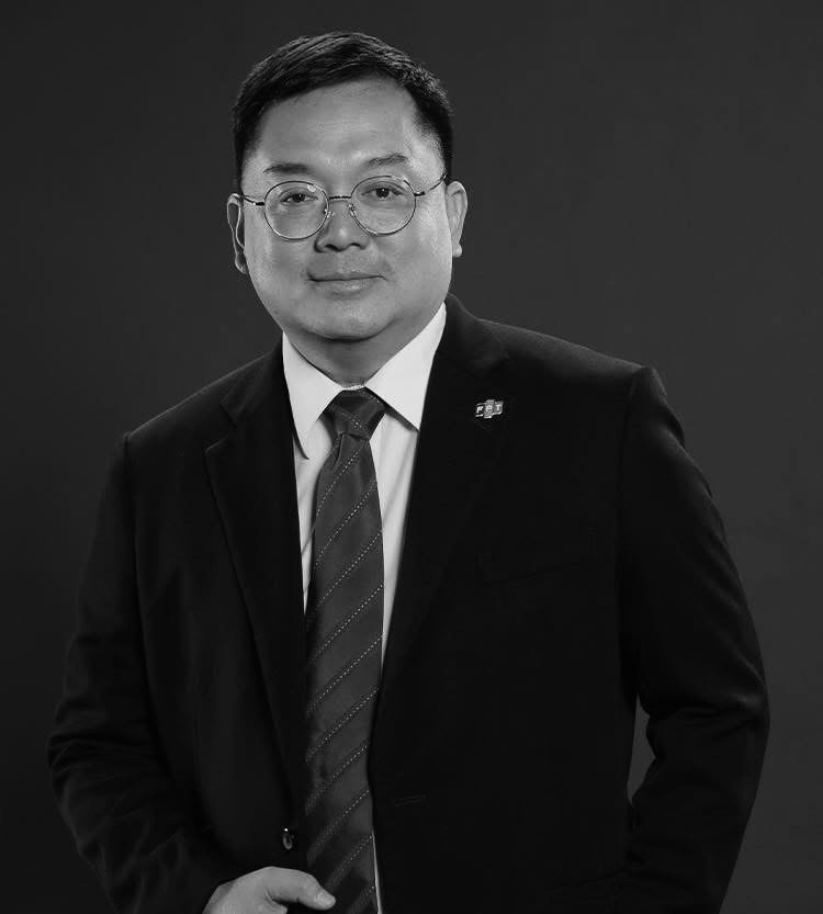 Nghen lòng chia sẻ của con gái ông Hoàng Nam Tiến khi bố đột ngột qua đời