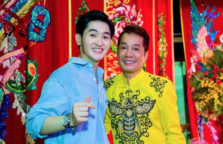 Minh Nhí và con trai nuôi Minh Khải.