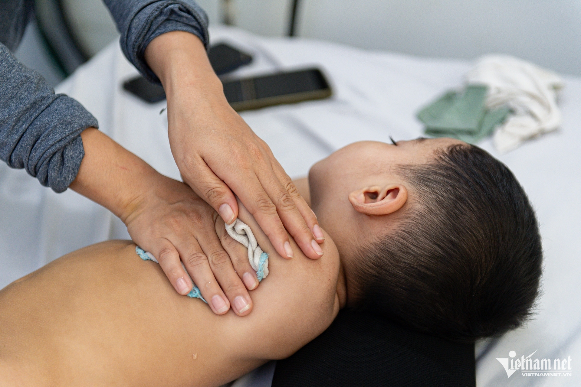 W-khám bệnh, sốt xuất huyết   Nguyễn Huế 8.jpg