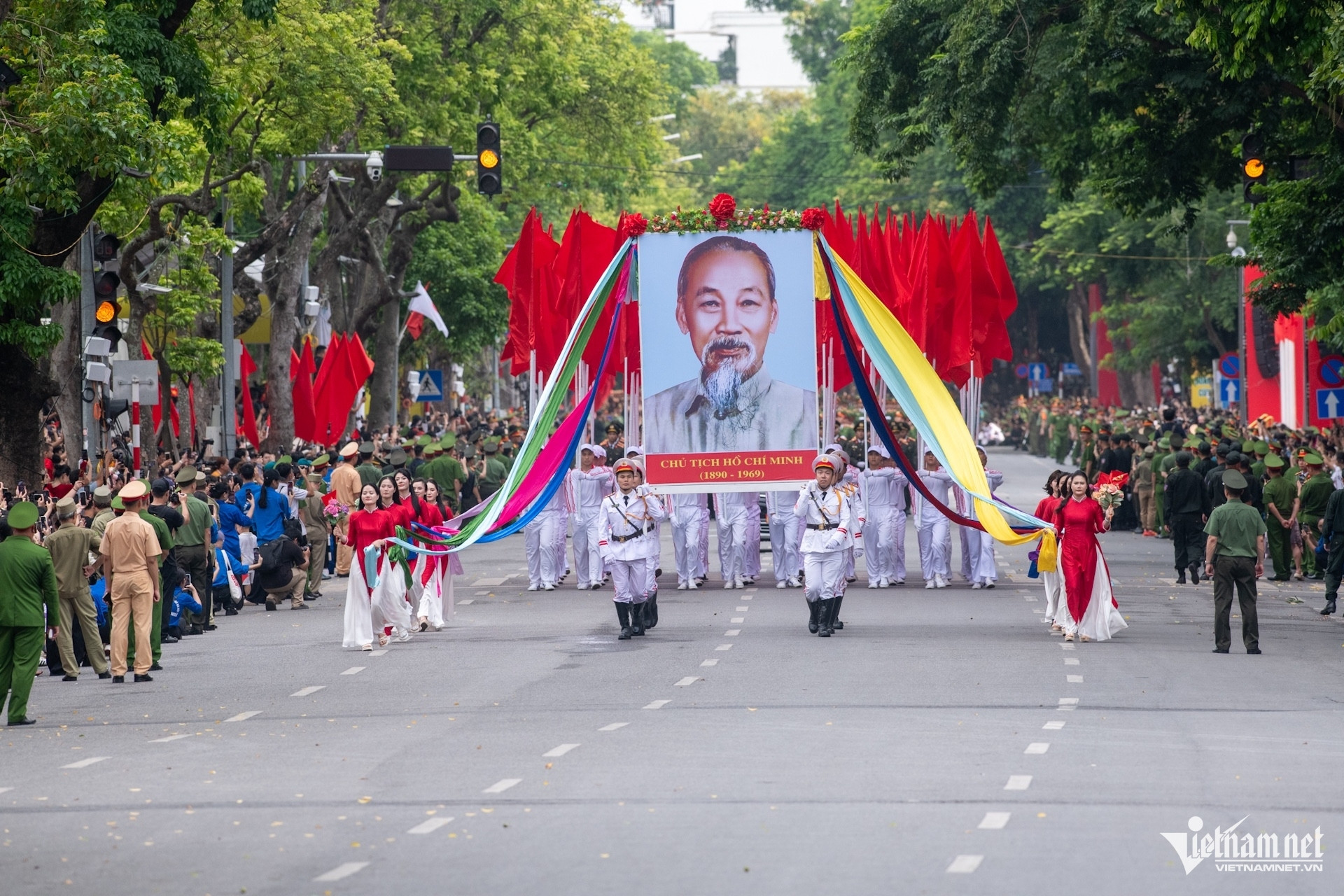 W-Hà Nội - Thế Bằng.jpg