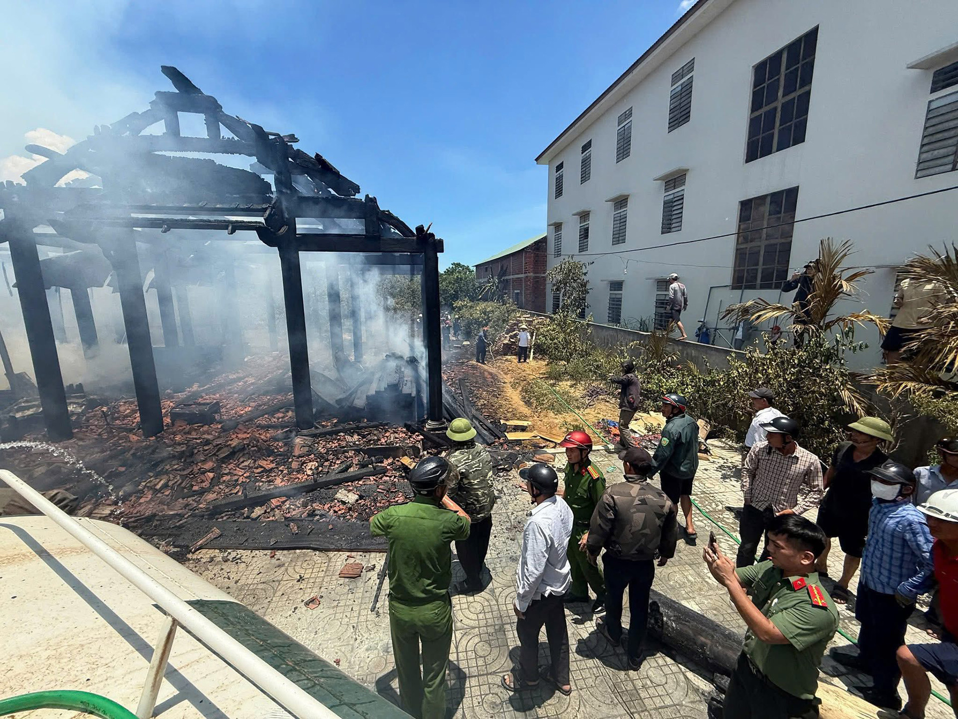 Thiện Hương Khê.jpg