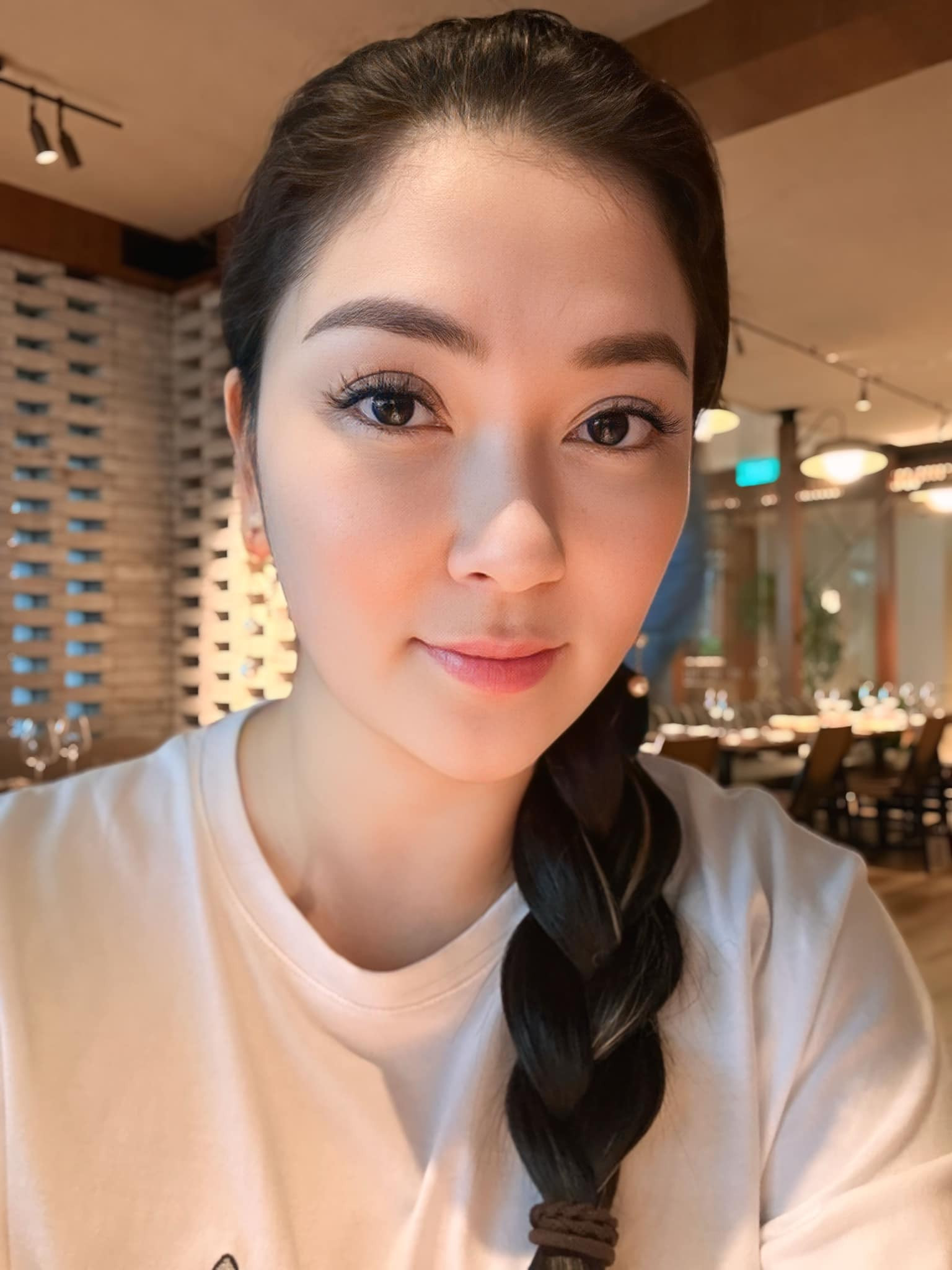 Làn da đẹp căng bóng ở tuổi 39 của Hoa hậu Nguyễn Thị Huyền- Ảnh 4.