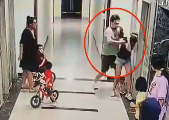 Sự việc được camera an ninh ghi lại. (Ảnh cắt từ clip)