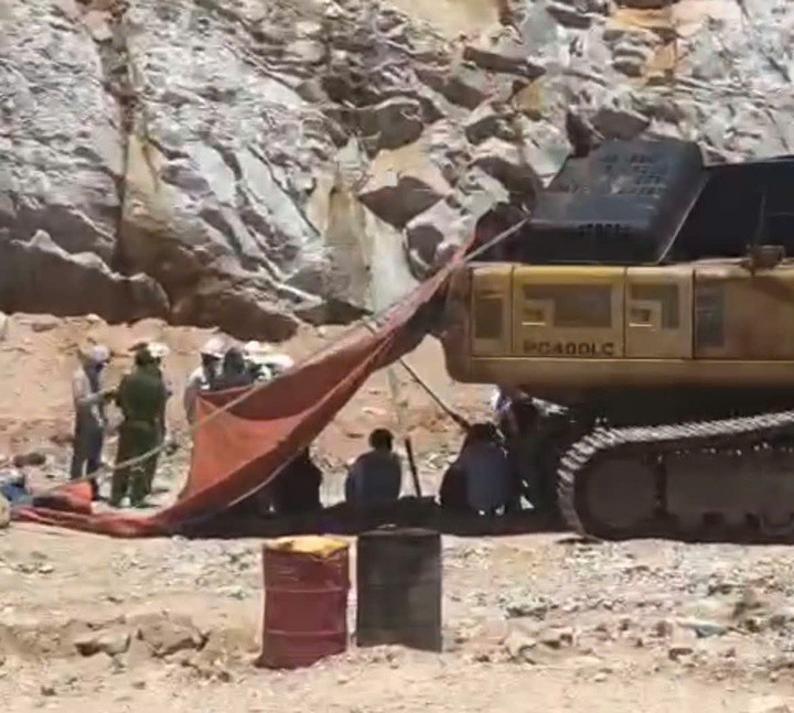 Cơ quan chức năng có mặt tại hiện trường.