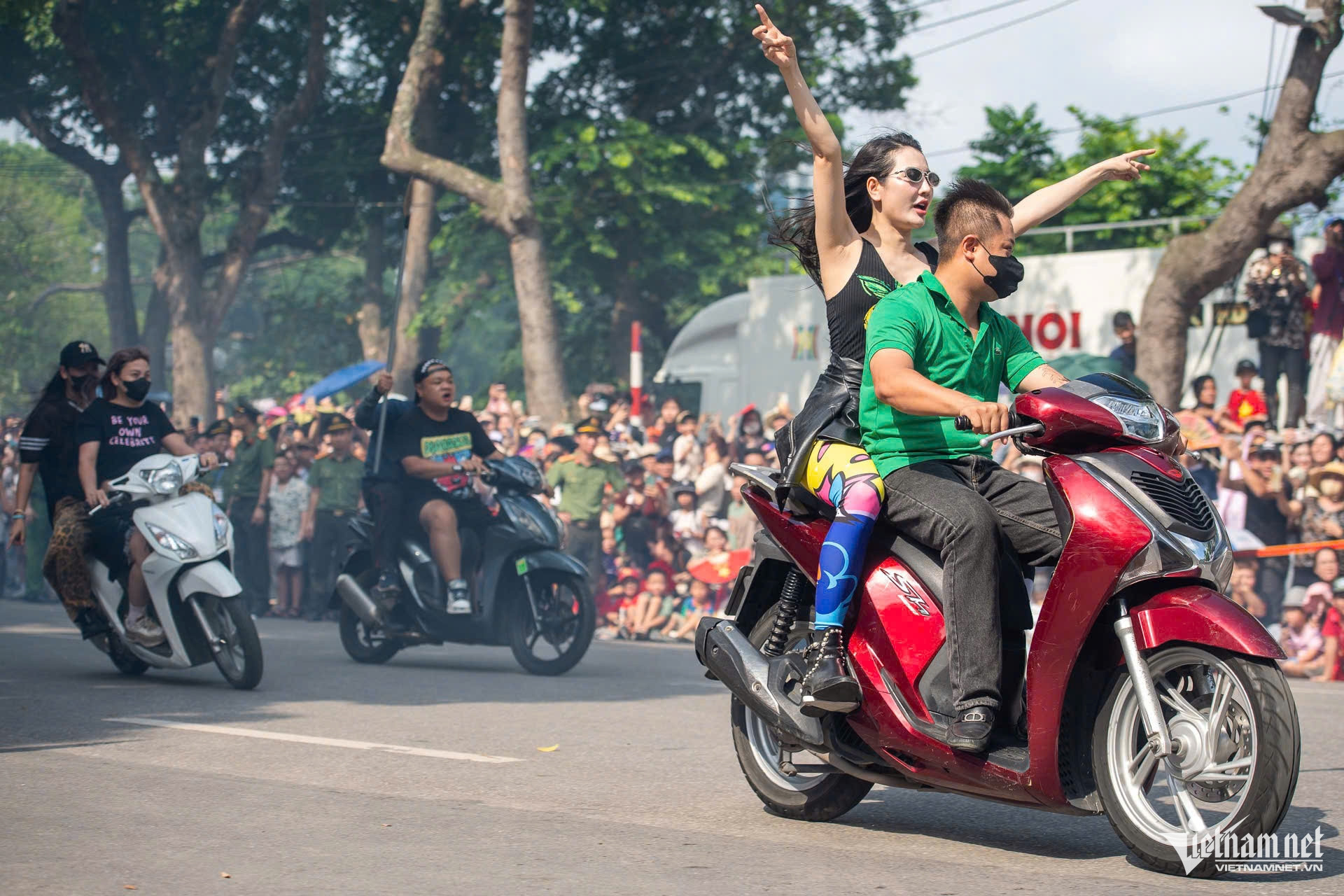 nữ công an girl phố sốt mạng