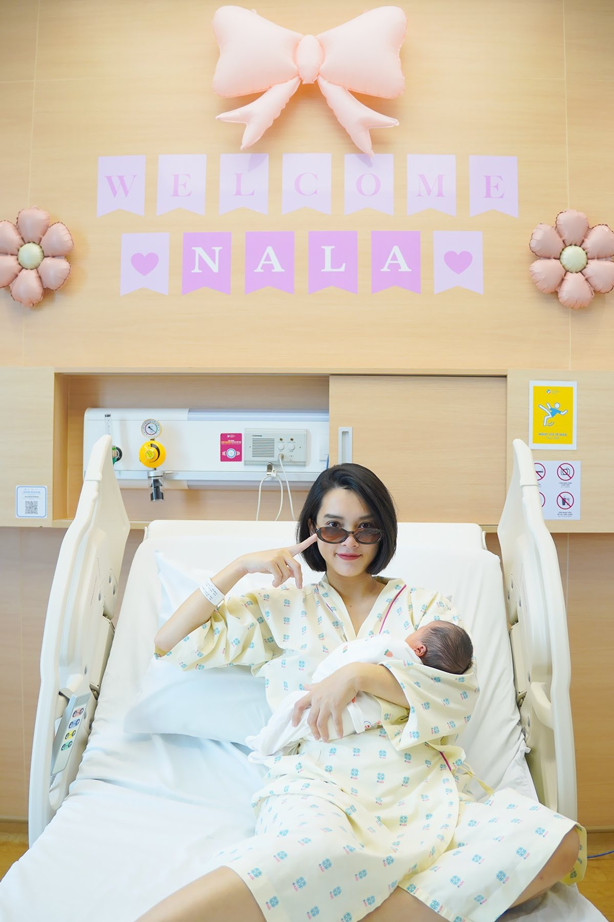 Quỳnh Lương sinh con gái cho chồng thiếu gia nhan sắc đi đẻ đẹp cỡ nào