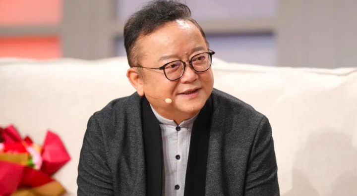 Vương Cương có cuộc sống viên mãn, giàu có ở tuổi 77.