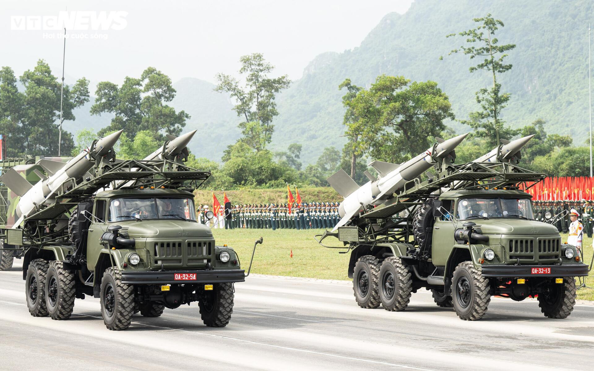 ‘Chiến binh thép’ chống khủng bố lần đầu hợp luyện diễu binh mừng Quốc khánh 2/9 - 17