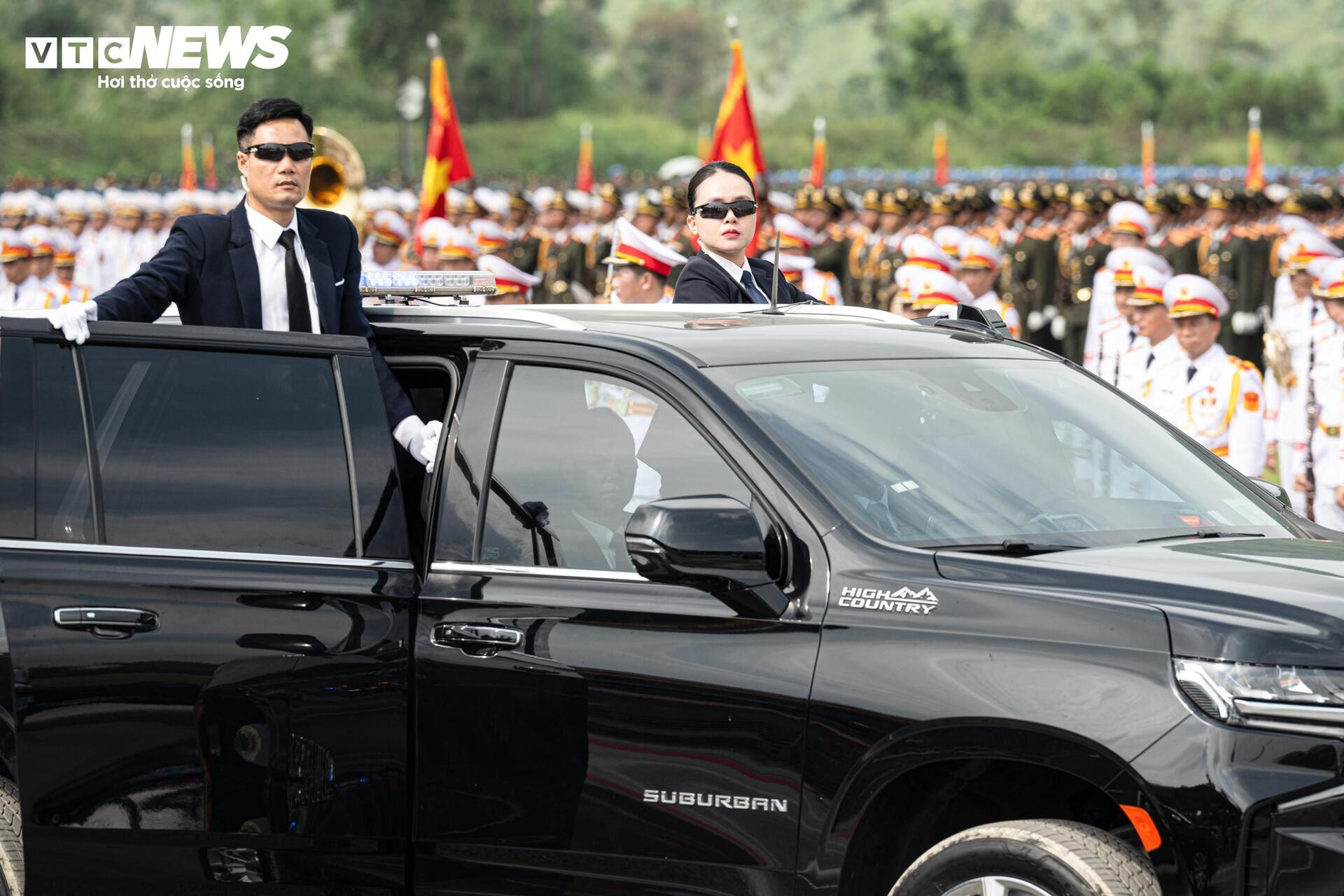 ‘Chiến binh thép’ chống khủng bố lần đầu hợp luyện diễu binh mừng Quốc khánh 2/9 - 11