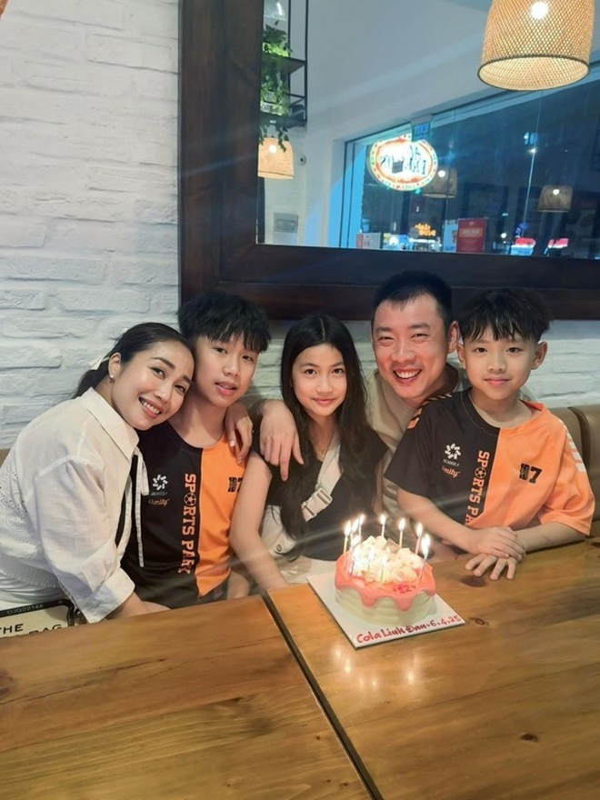 Học phí gây choáng của 3 con nhà ỐC Thanh Vân