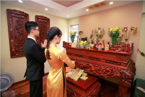 Khi khấn tổ tiên, thần linh, chúng ta nên khấn thành tiếng hay chỉ đọc thầm trong lòng? - Ảnh 4.