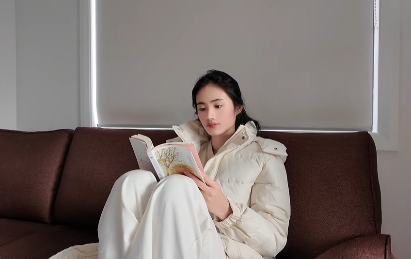 Hoa hậu Ý Nhi đi xin việc làm ở Úc