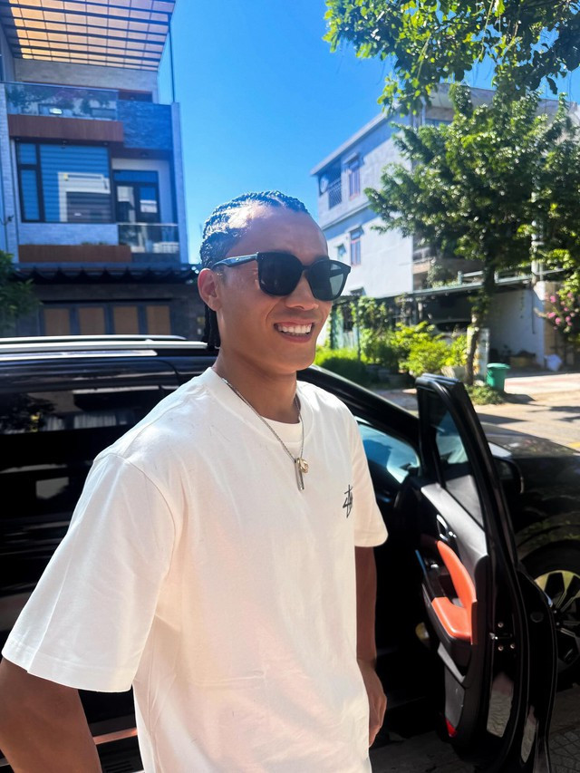 Ngã ngửa nhận chẳng ra diện mạo hiện tại của thủ môn Bùi Tiến Dũng sau 7 năm nổi đình đám