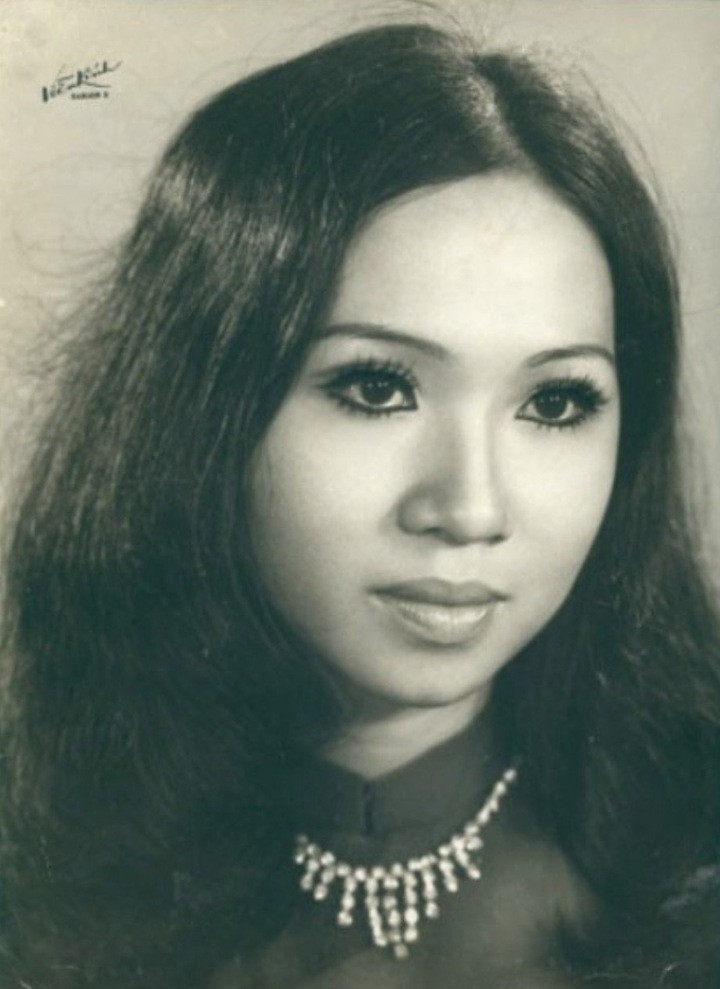 Danh ca Trang Mỹ Dung thời trẻ.