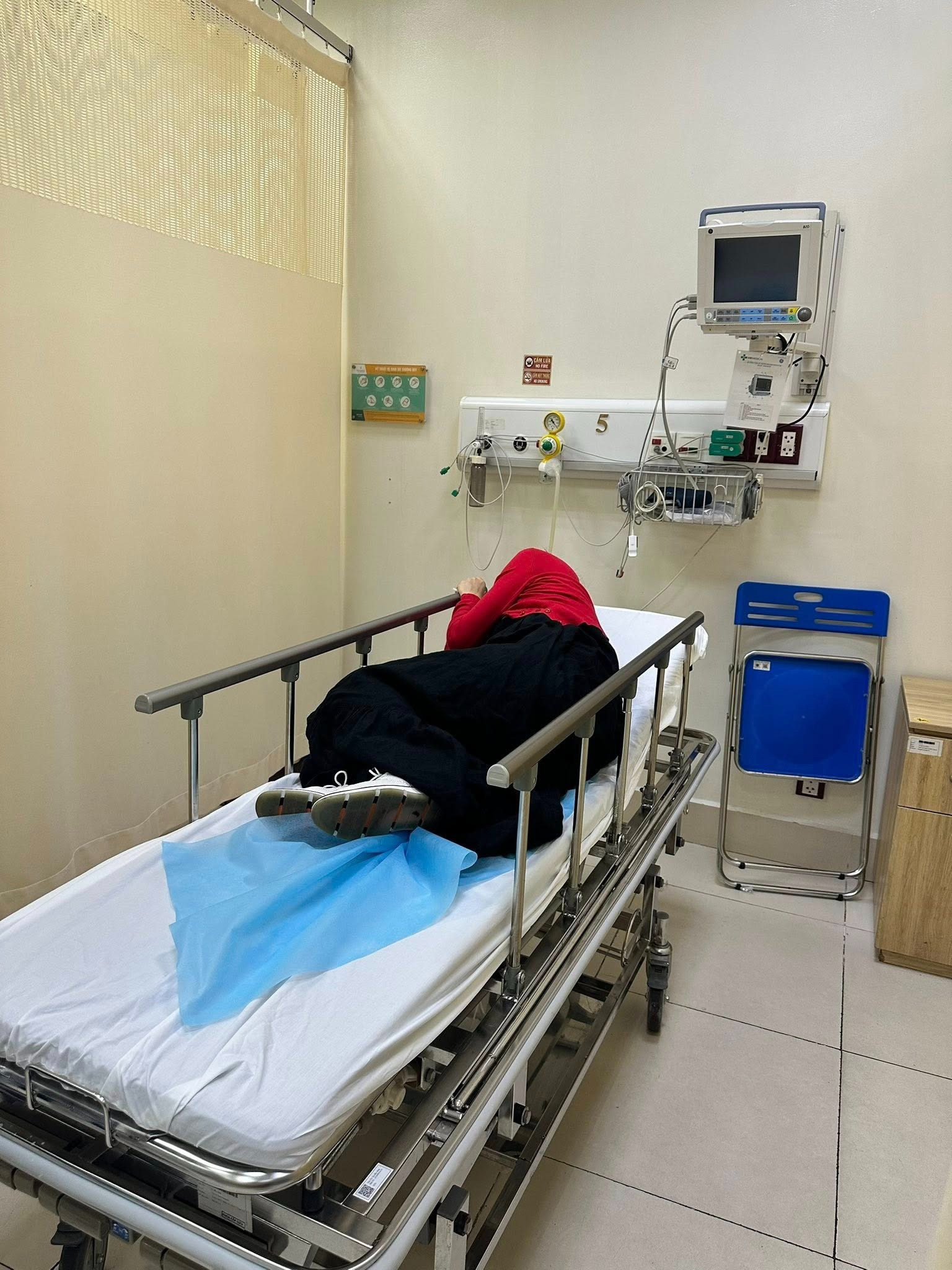 Lan Phương nhập viện cấp cứu sức khỏe kiệt quệ nghiêm trọng