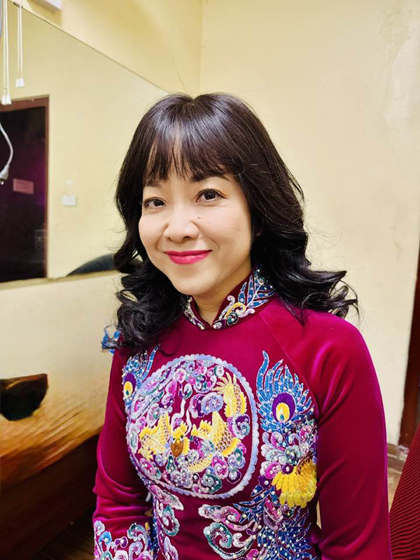 Nữ MC duy nhất của 'Táo quân' sau 11 năm mắc bệnh 'già sớm', hiện có cuộc sống ra sao?- Ảnh 2.