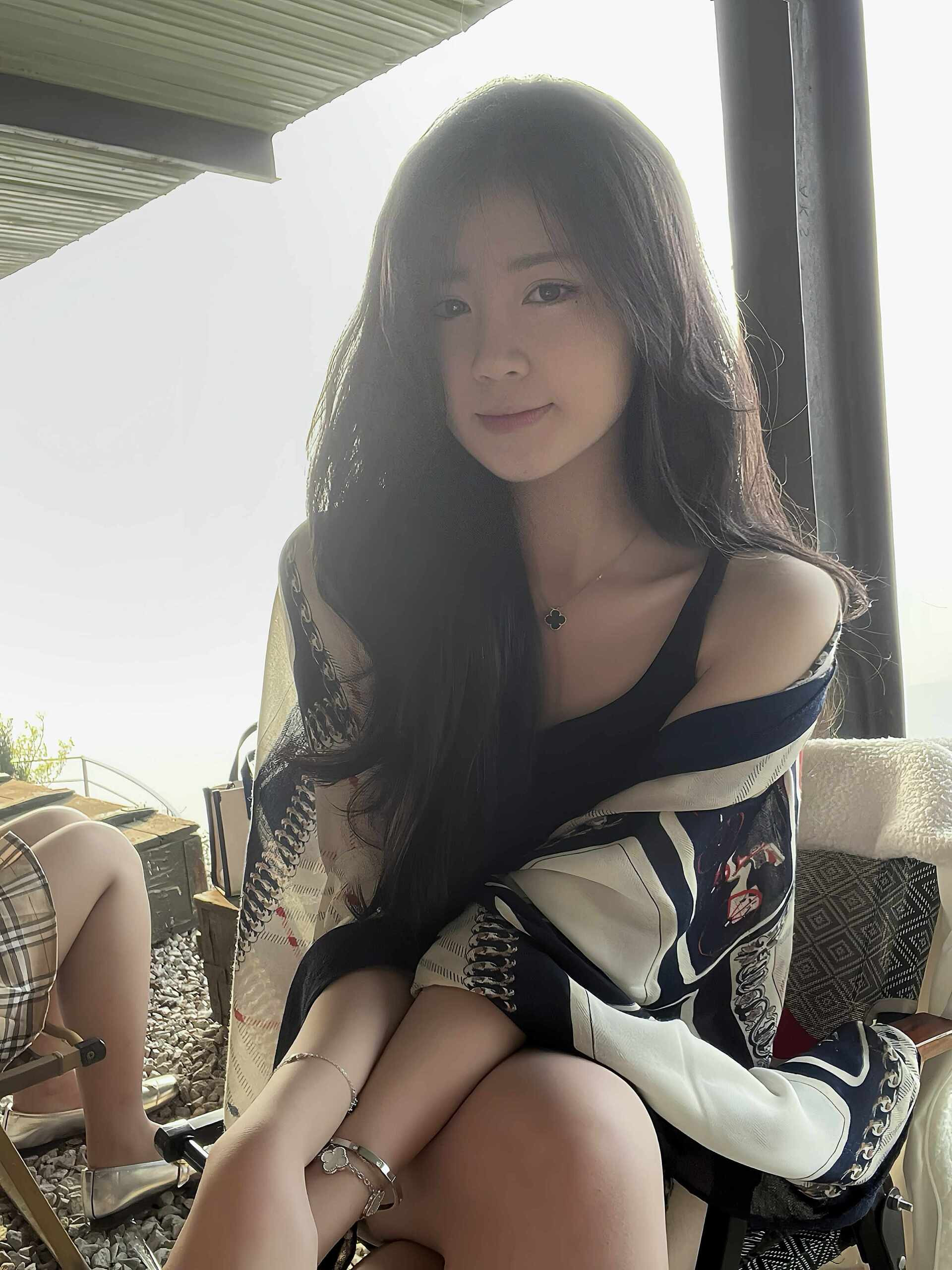 Nữ chiến sĩ khối Cảnh sát đặc nhiệm gây sốt với clip hiến tóc hút triệu lượt xem - Ảnh 7.