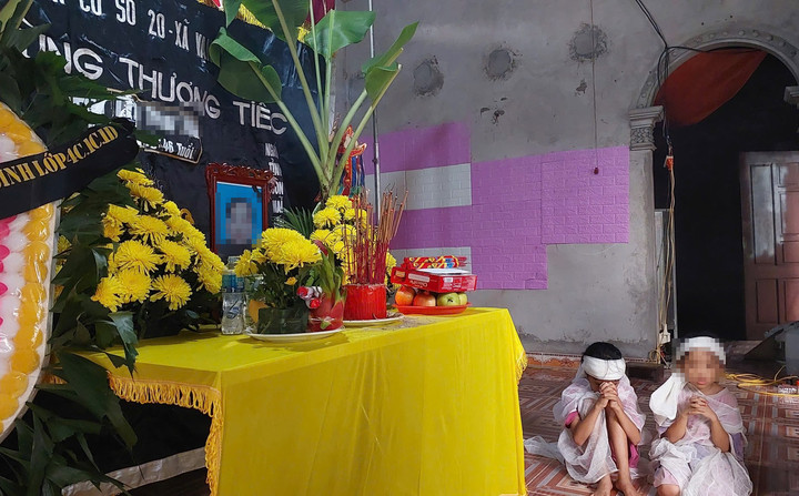 Gia đình lo hậu sự cho bà H. (Ảnh: Facebook)