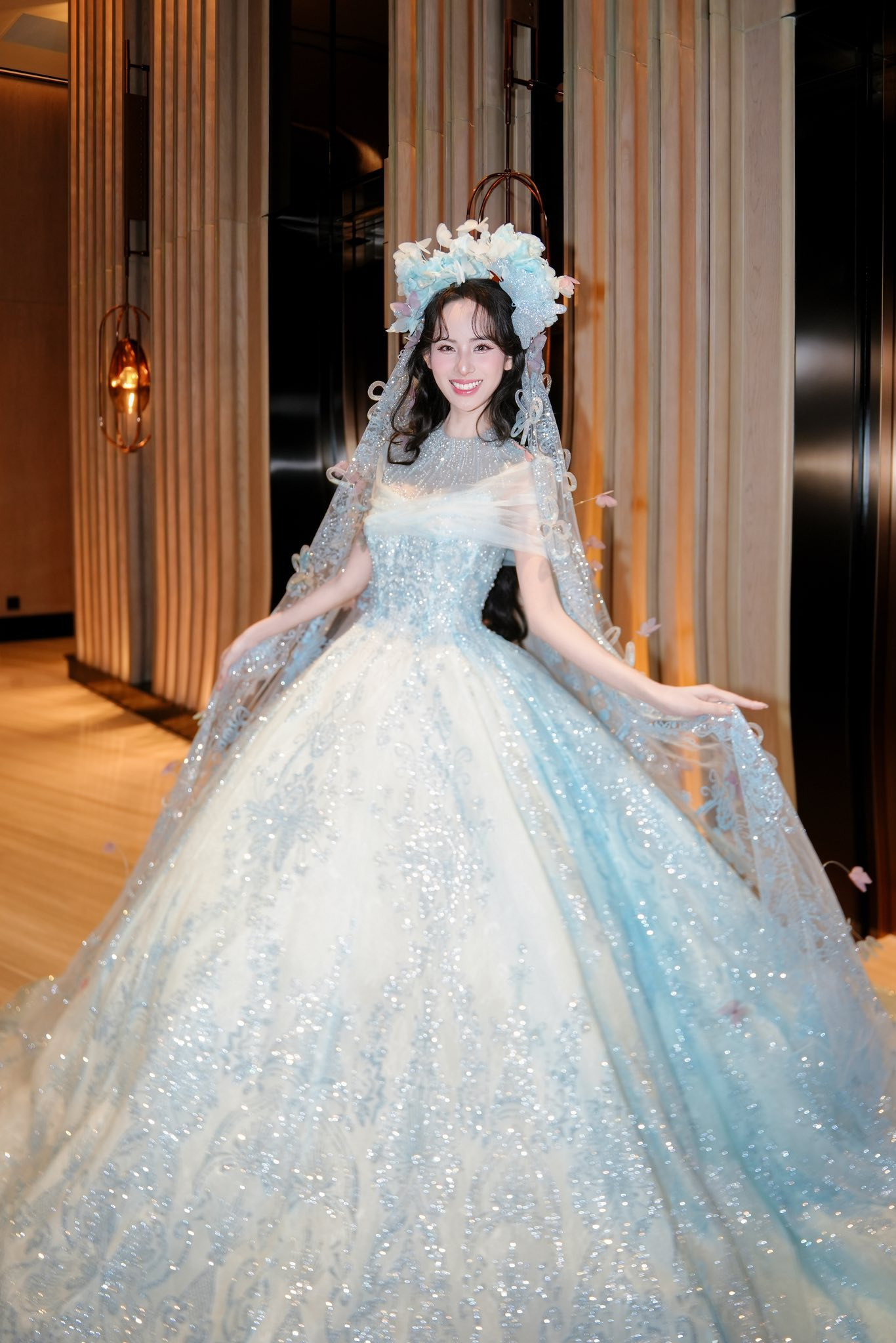 'Dâu hào môn' Hương Liên diện váy cưới gây chú ý- Ảnh 4.