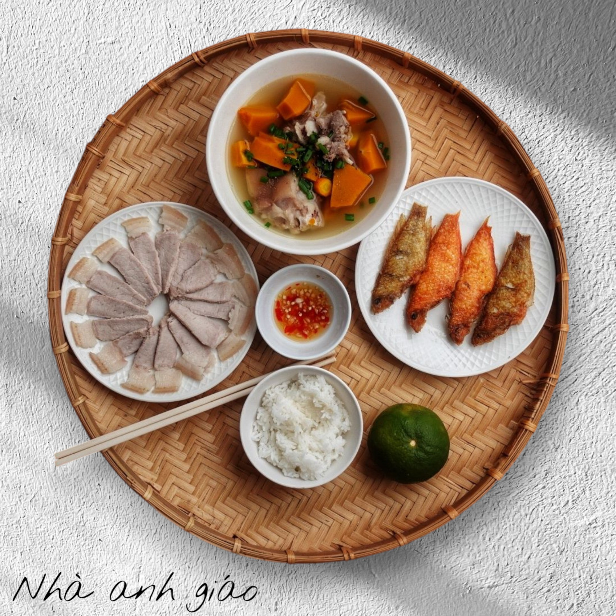 Những mâm cơm của thầy giáo 9X độc thân ở Đà Lạt: Đẹp mê mẩn, ngon 'nhức nách' khiến dân mạng trầm trồ- Ảnh 15.